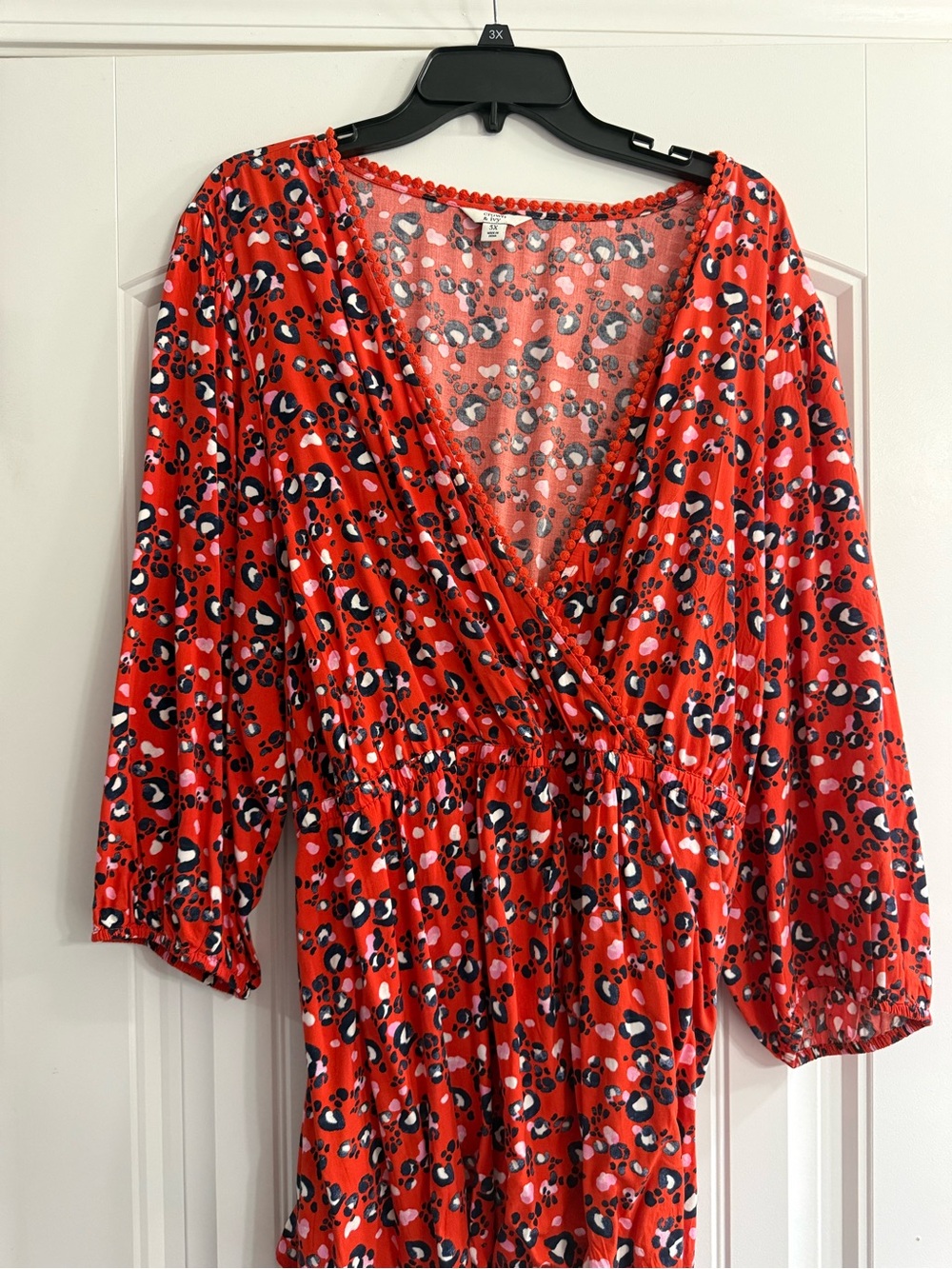 🎉 3 for $15 🎉  Crown & Ivy Faux Wrap Top
